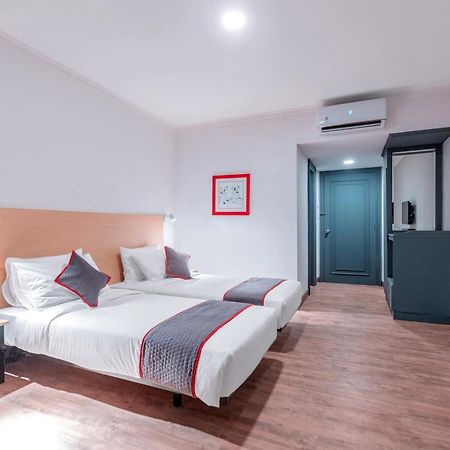Super Oyo Townhouse 2 Hotel Gunung Sahari Джакарта Екстер'єр фото