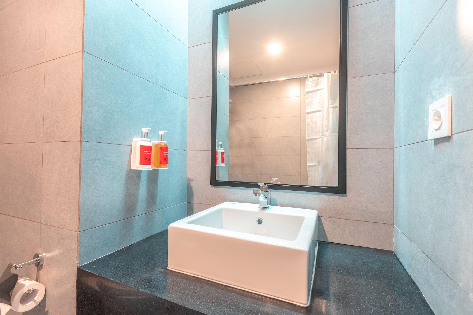 Super Oyo Townhouse 2 Hotel Gunung Sahari Джакарта Екстер'єр фото