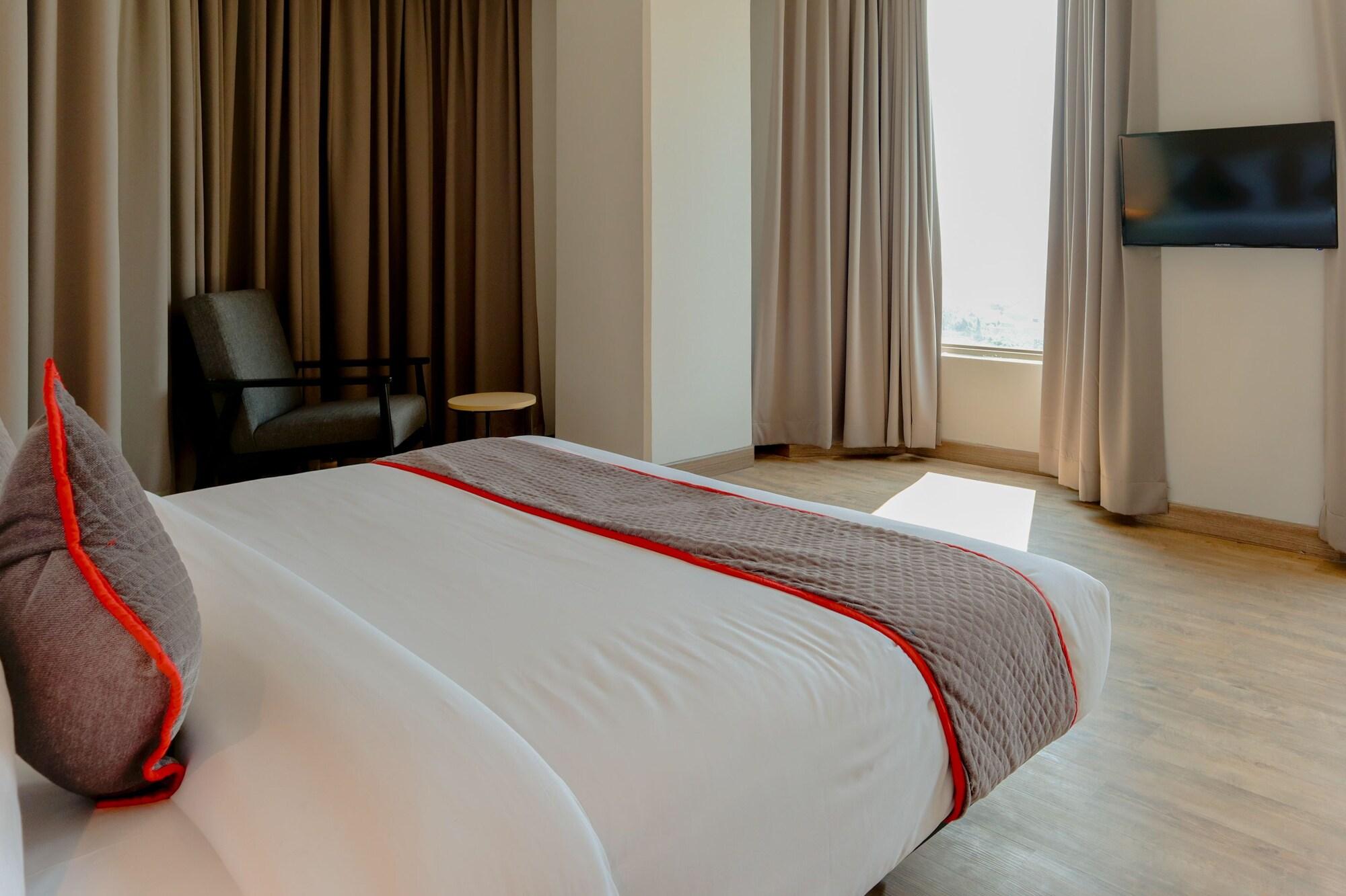 Super Oyo Townhouse 2 Hotel Gunung Sahari Джакарта Екстер'єр фото