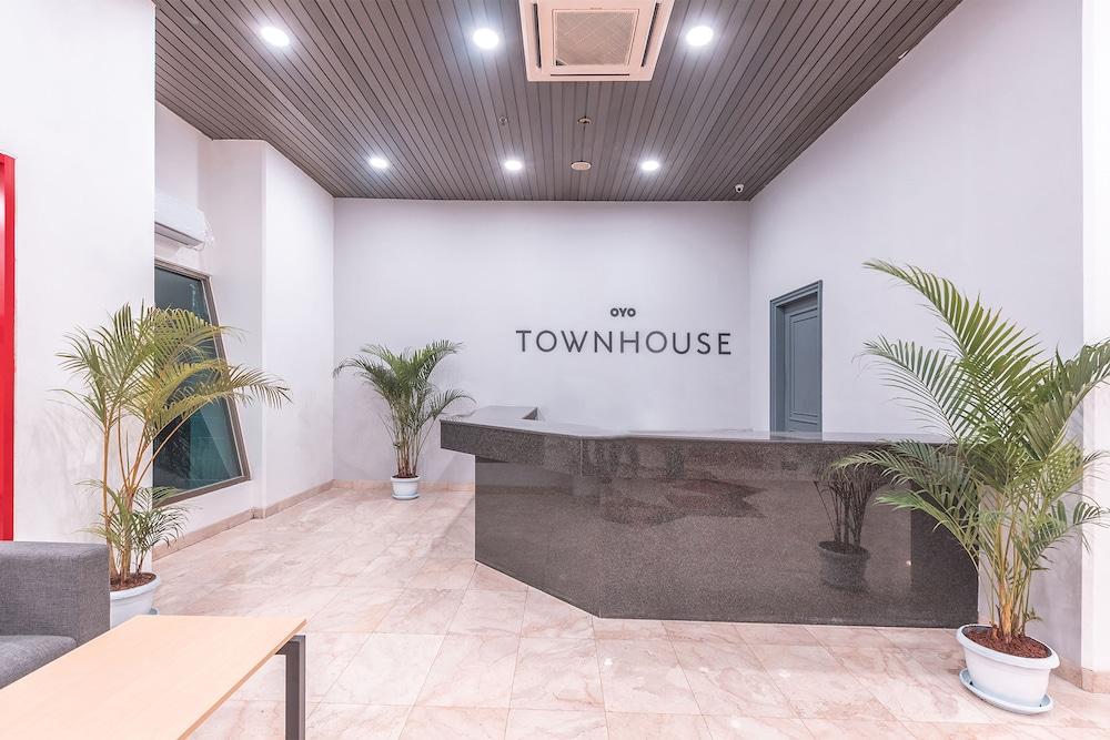 Super Oyo Townhouse 2 Hotel Gunung Sahari Джакарта Екстер'єр фото