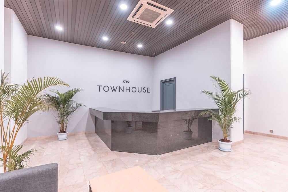 Super Oyo Townhouse 2 Hotel Gunung Sahari Джакарта Екстер'єр фото