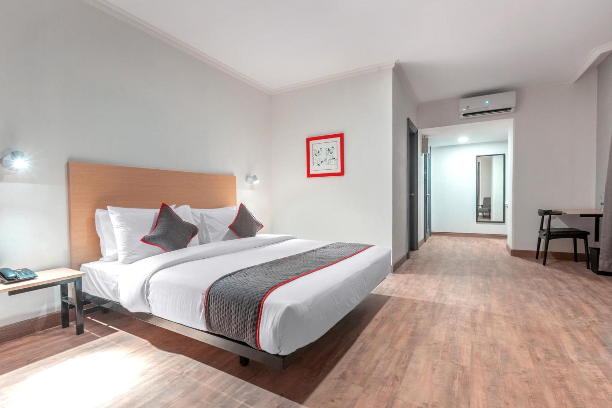 Super Oyo Townhouse 2 Hotel Gunung Sahari Джакарта Екстер'єр фото