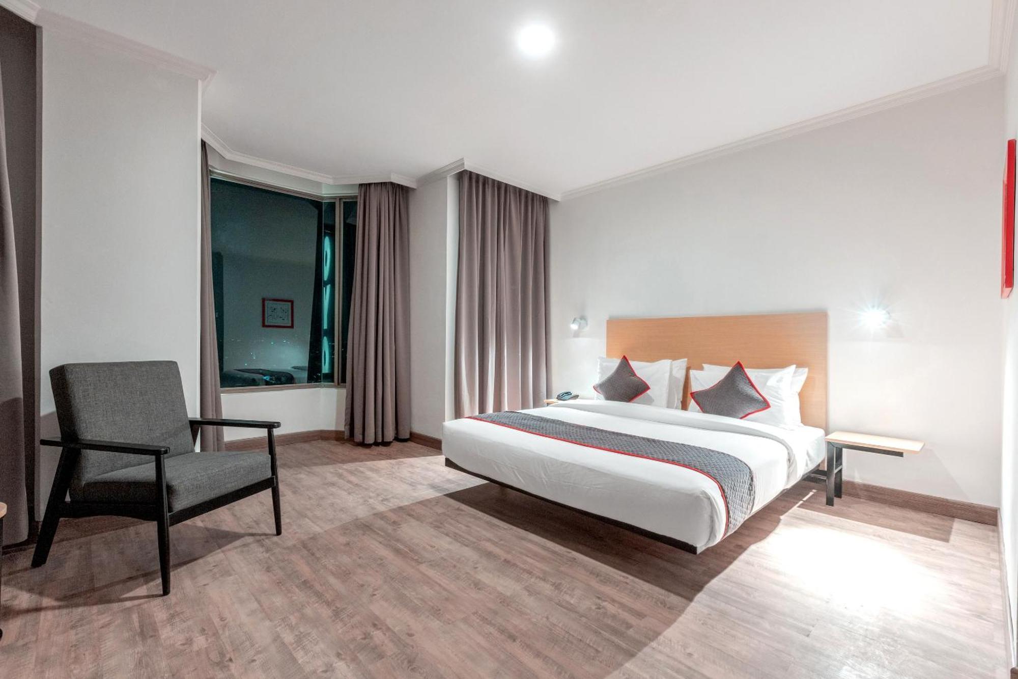 Super Oyo Townhouse 2 Hotel Gunung Sahari Джакарта Екстер'єр фото