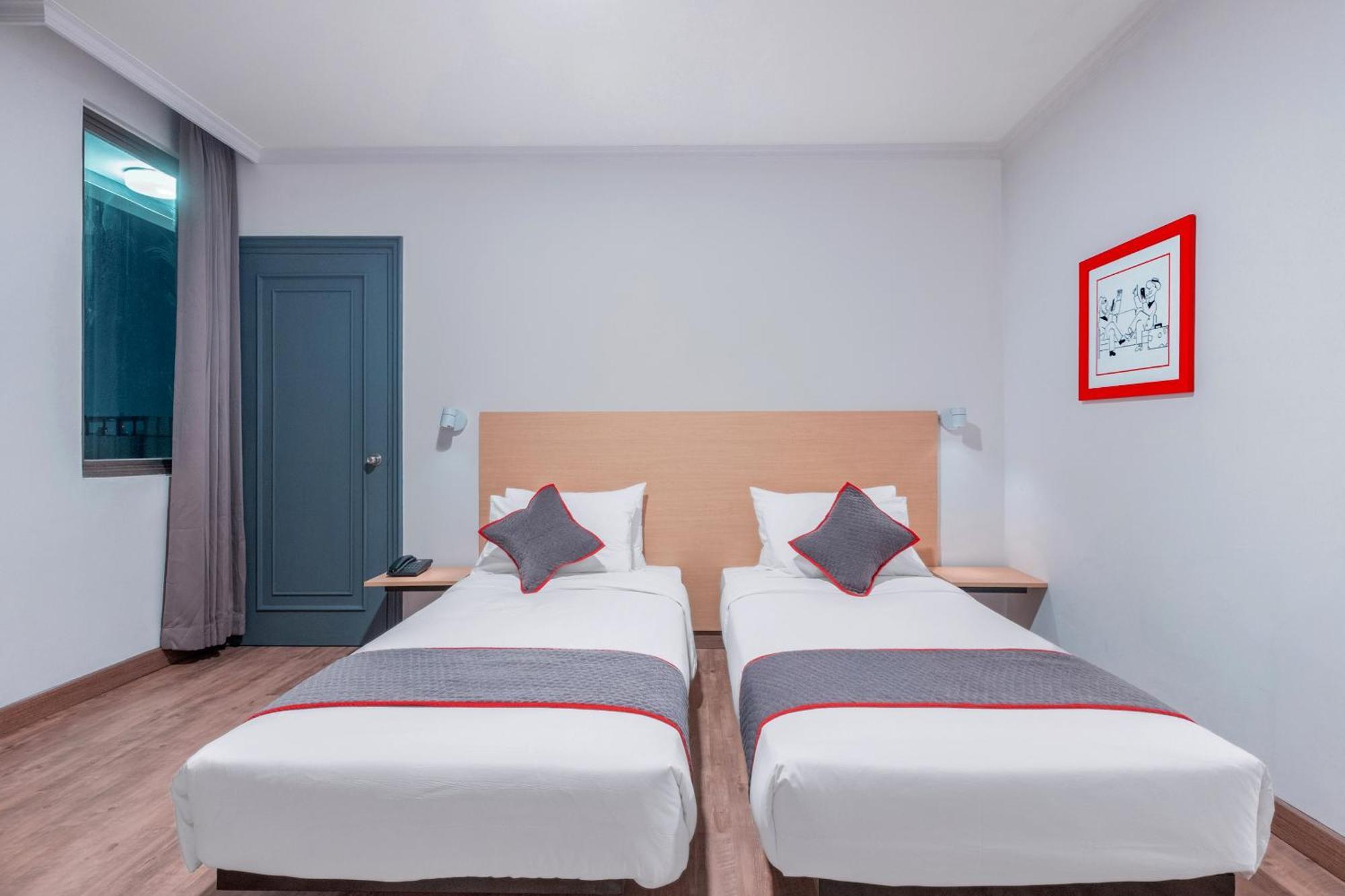Super Oyo Townhouse 2 Hotel Gunung Sahari Джакарта Екстер'єр фото