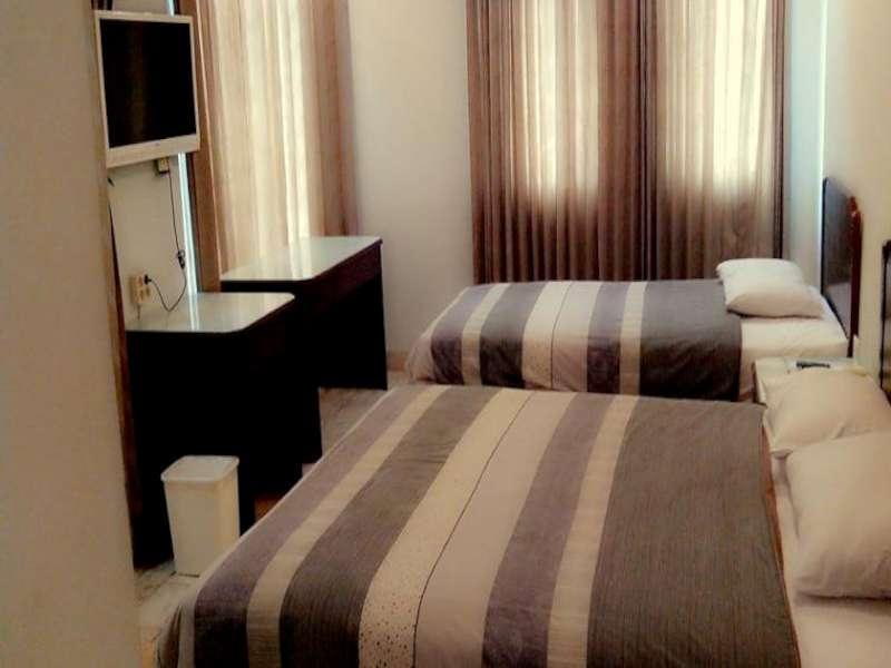 Super Oyo Townhouse 2 Hotel Gunung Sahari Джакарта Екстер'єр фото